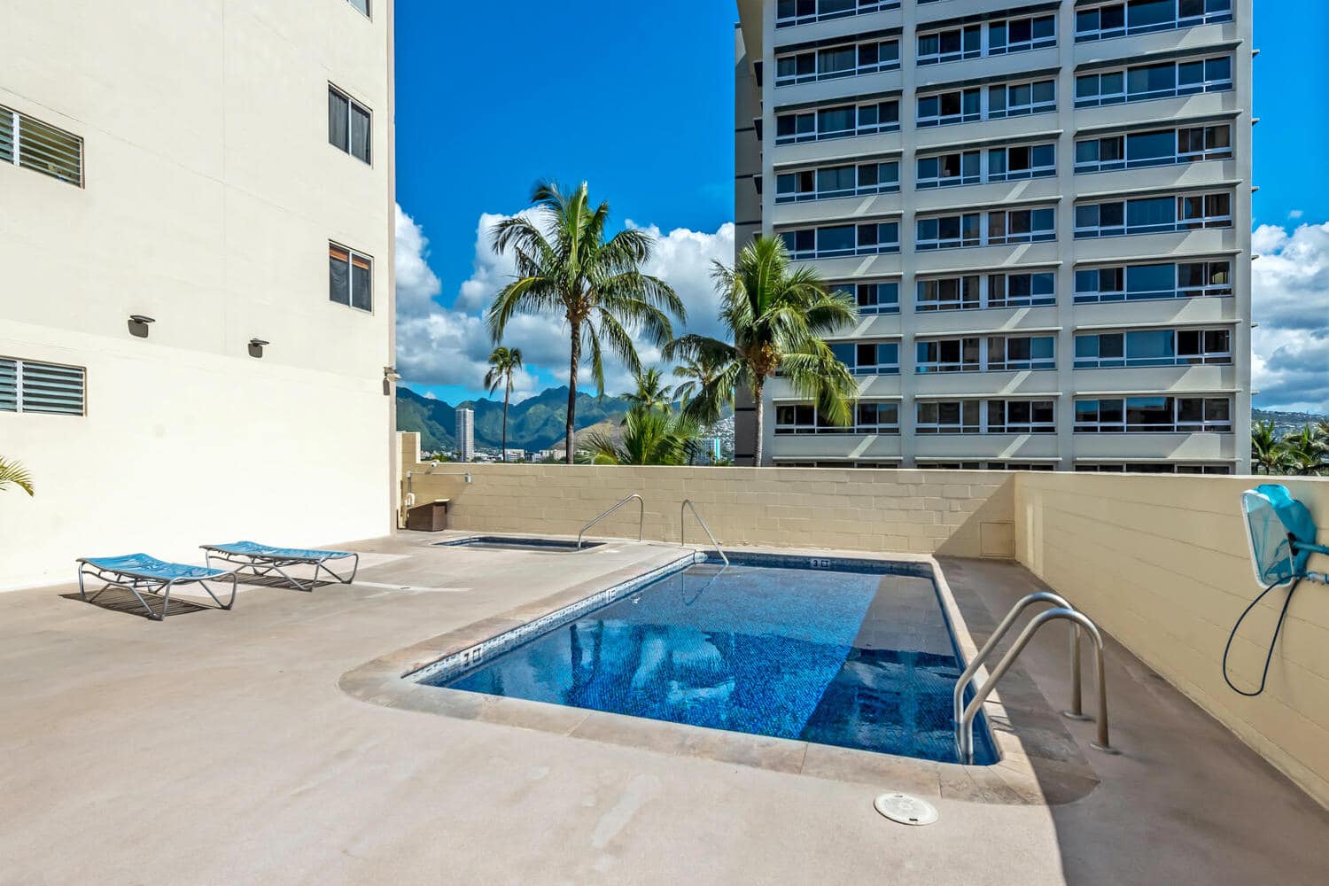 Pool Deck, Waikiki Lanais, Waikiki Beach Stays