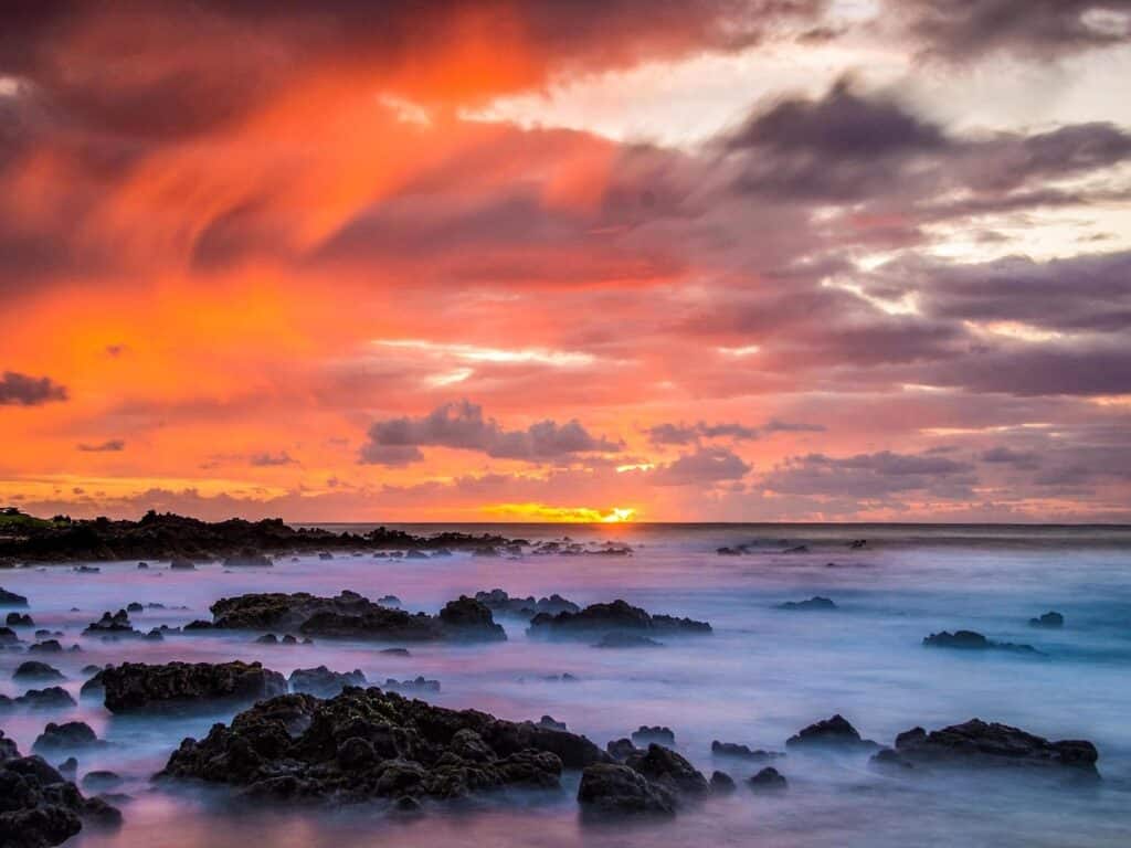 A sunrise on Oʻahu, Hawaiʻi during the Sunrise Photo Tour.