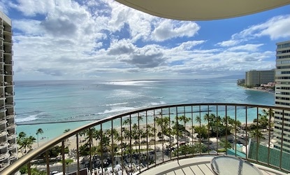 Waikiki Beach Marriott Resort & Spa, Ocean Front Junior Suite