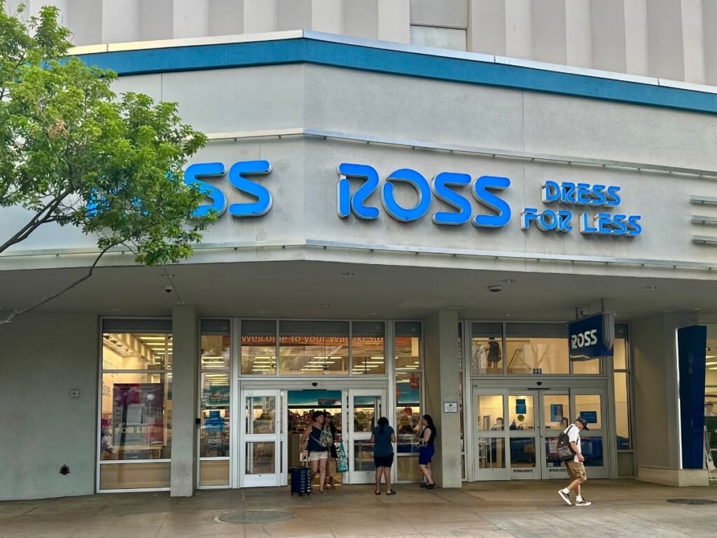 Street view of Ross Dress for Less Waikīkī shopping.