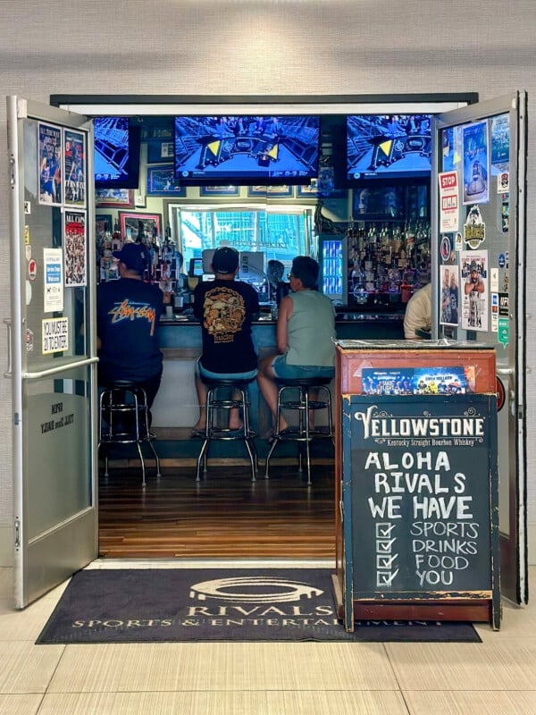 The entrance to Rivals Sports Lounge in Waikīkī.