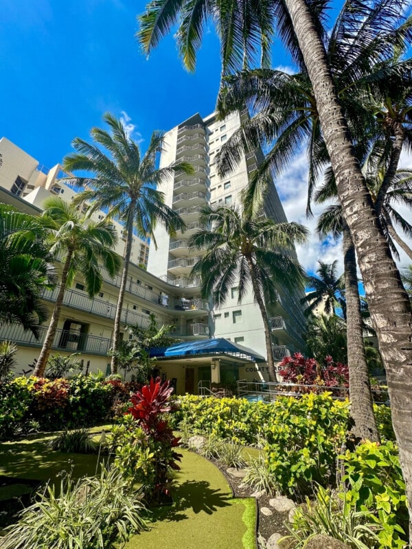 The Courtyard by Marriott Waikiki Beach hotel building