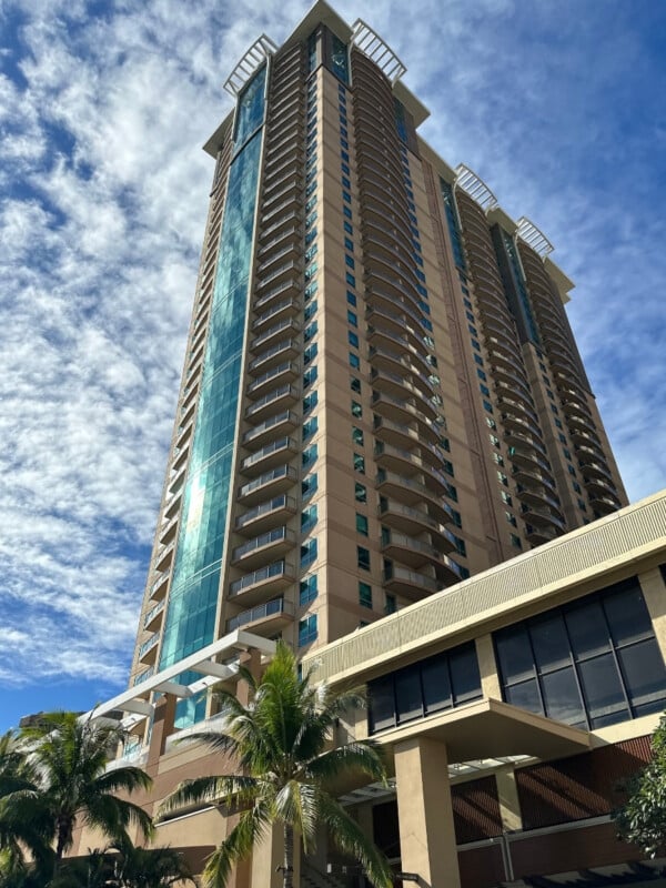 The Hilton Grand Vacations Club The Grand Islander. hotel building at the Hilton Hawaiian Village in Waikīkī