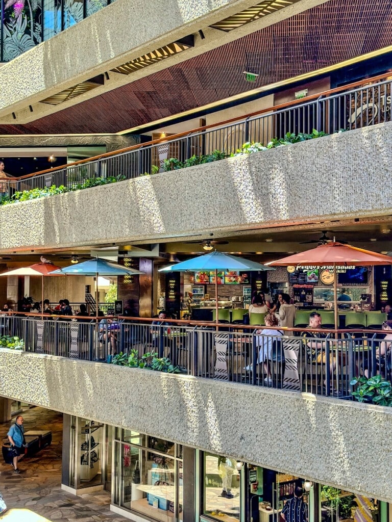 Pā‘ina Lānai Food Court in Waikīkī, an open-air balcony food court on the 2nd Floor of the Royal Hawaiian Center.