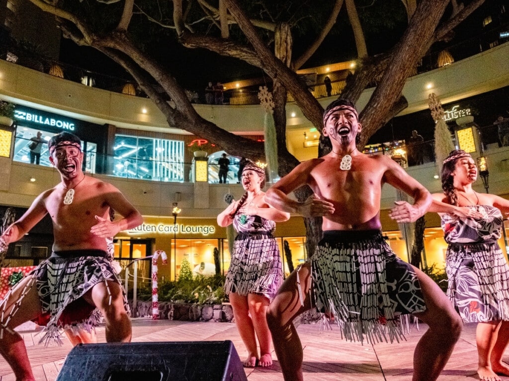Powerful Māori performance at Queens Waikiki Luau.