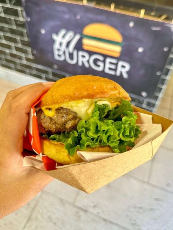 A Cheese Burger from HI Burger in Waikīkī, Oʻahu.