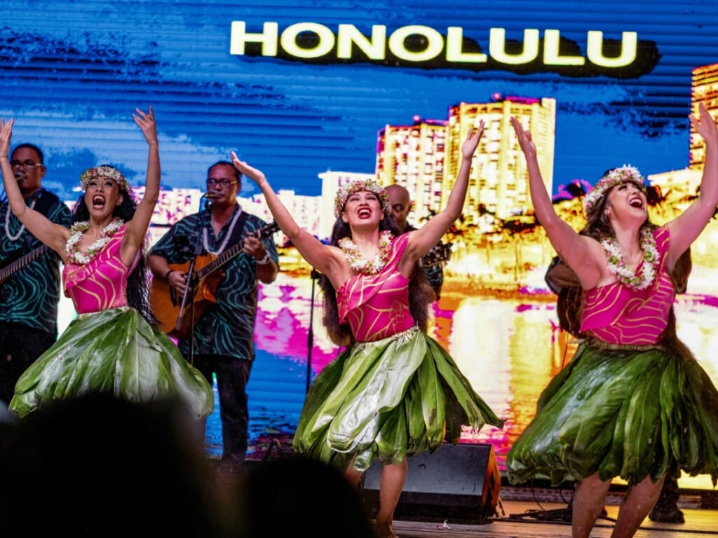 The Honolulu segment at the Ka Moana Luau - a lively display of traditional Hawaiian Hula.